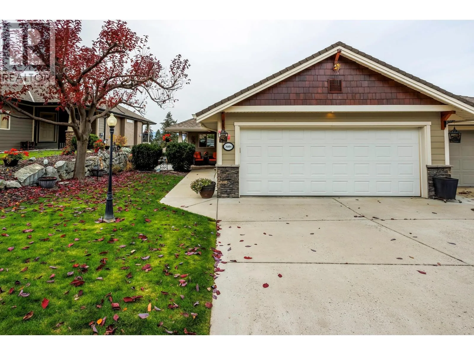 Duplex for rent: 3604 Shadow Creek Drive, Kelowna, British Columbia V1X 8A7