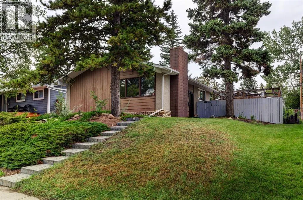 House for rent: 3608 58 Avenue Sw, Calgary, Alberta T3E 5H6