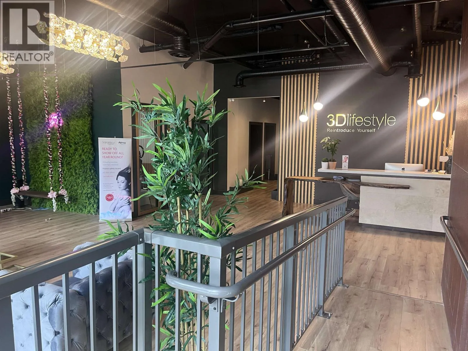 3609 W 16th Avenue, Vancouver, British Columbia V6R 3P1