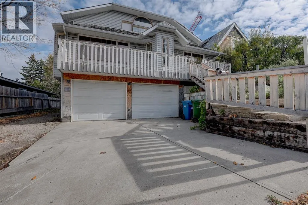 House for rent: 3610 Parkhill Street Sw, Calgary, Alberta T2S 2Z6