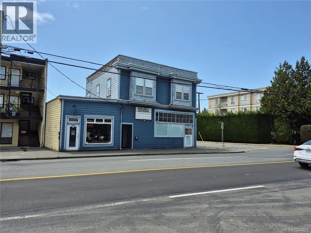 Commercial Mix for rent: 361/363 Burnside Rd E, Victoria, British Columbia V9A 1A7