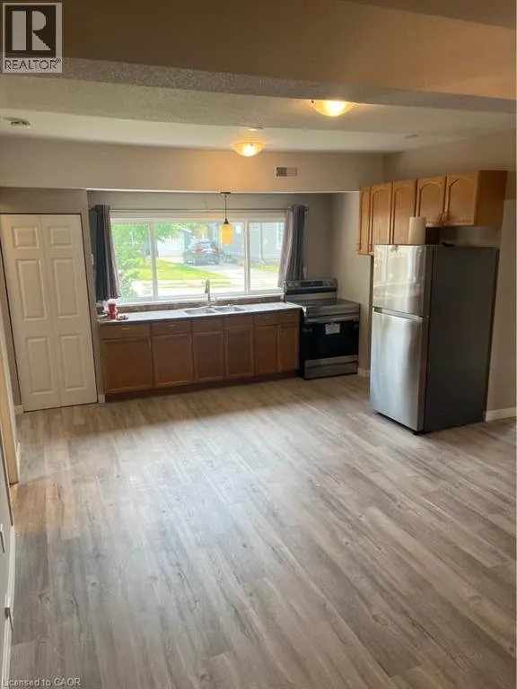 Apartment for rent: 36-38 Dayton Street, Cambridge, Ontario N1R 1H5