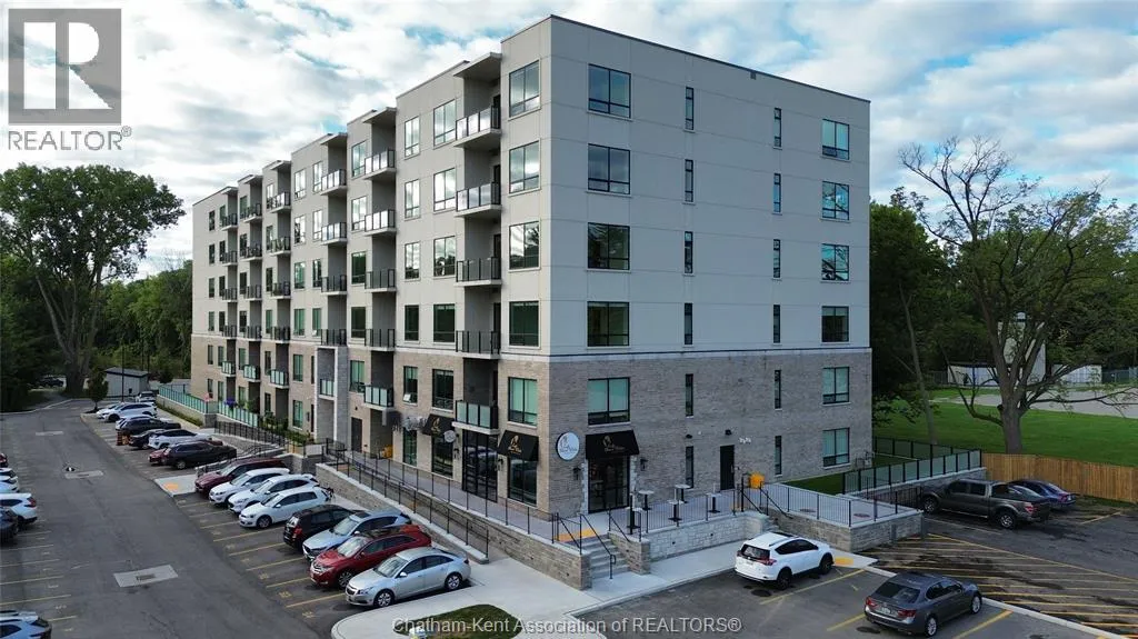 Apartment for rent: 364 Grand Avenue East Unit# 507, Chatham, Ontario N7L 1W6