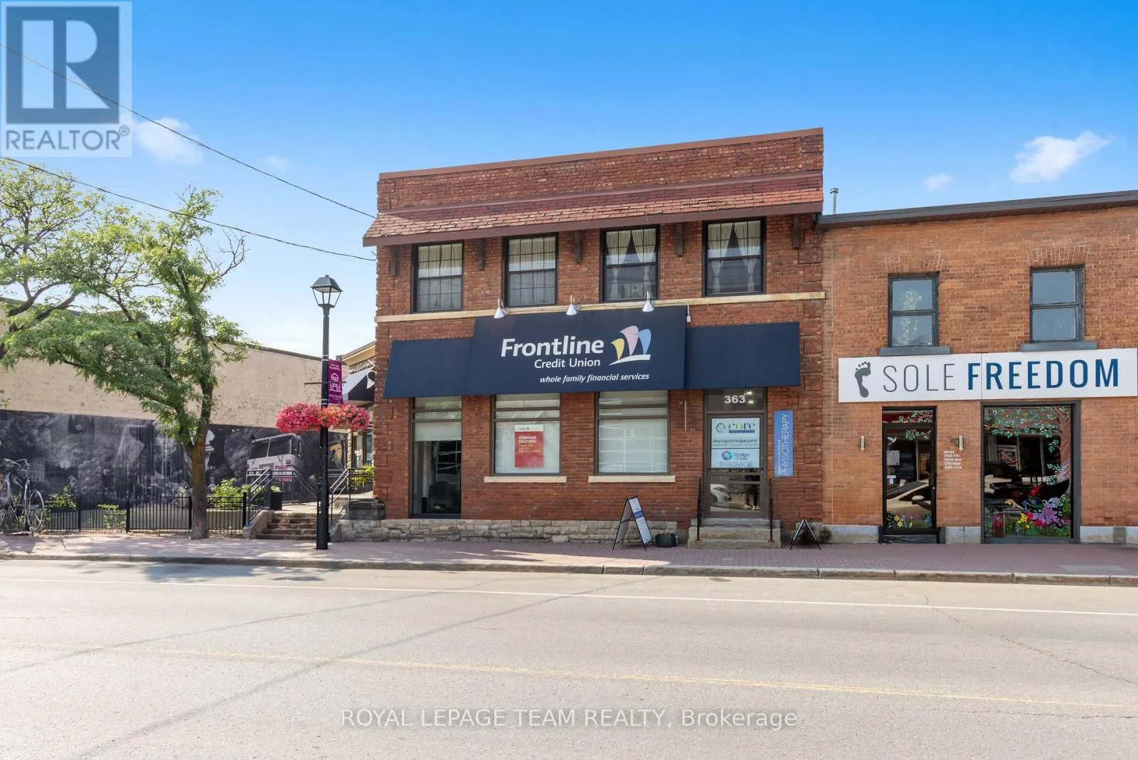 365 Richmond Road, Ottawa, Ontario K2A 0E7