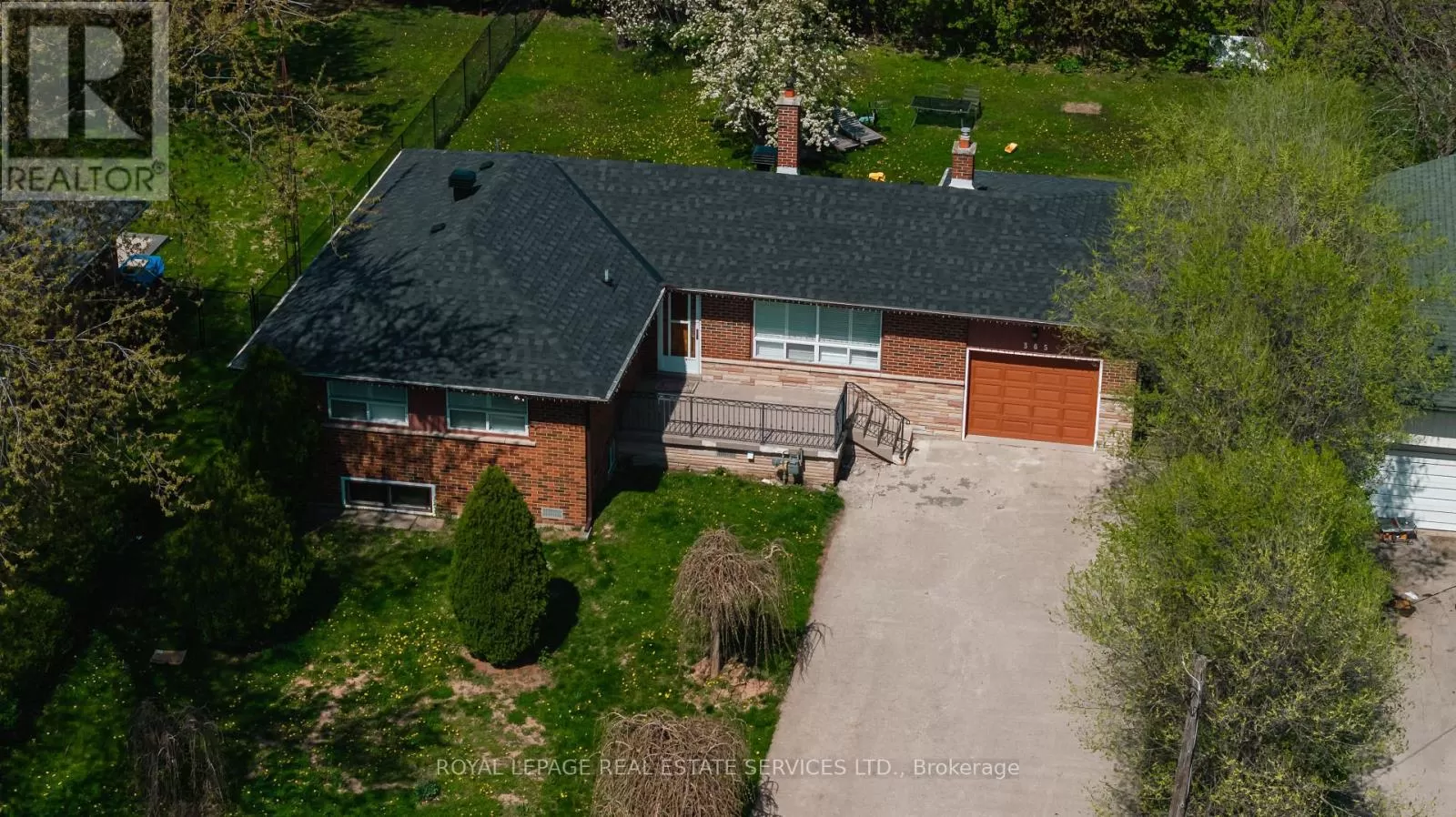 House for rent: 365 Sandhurst Drive, Oakville, Ontario L6L 4L1