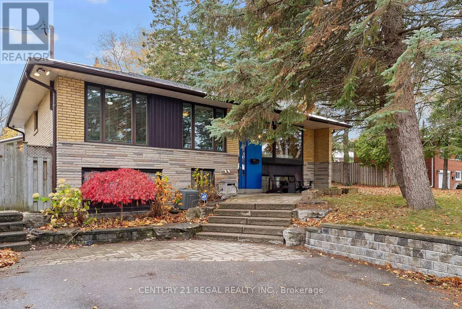 House for rent: 366 Friendship Avenue, Toronto, Ontario M1C 2Y3