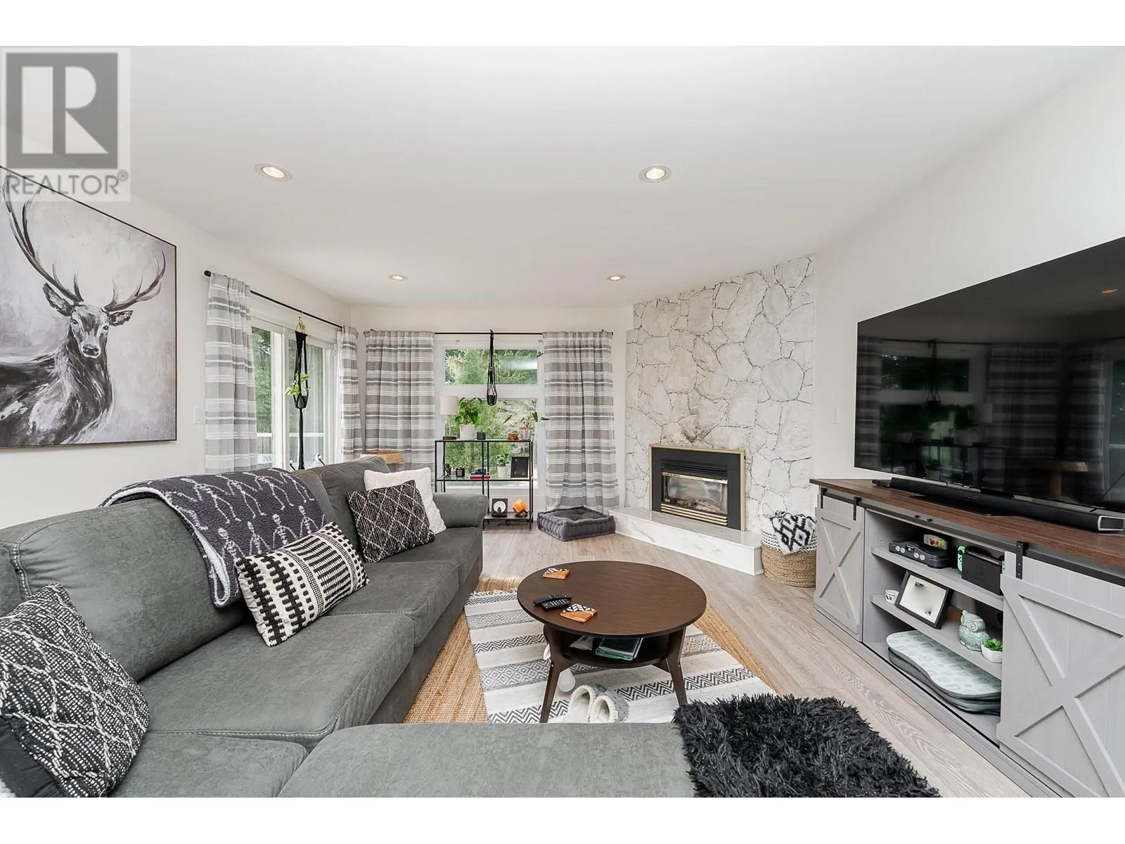 House for rent: 3668 Kennedy Street, Port Coquitlam, British Columbia V3B 4Z1