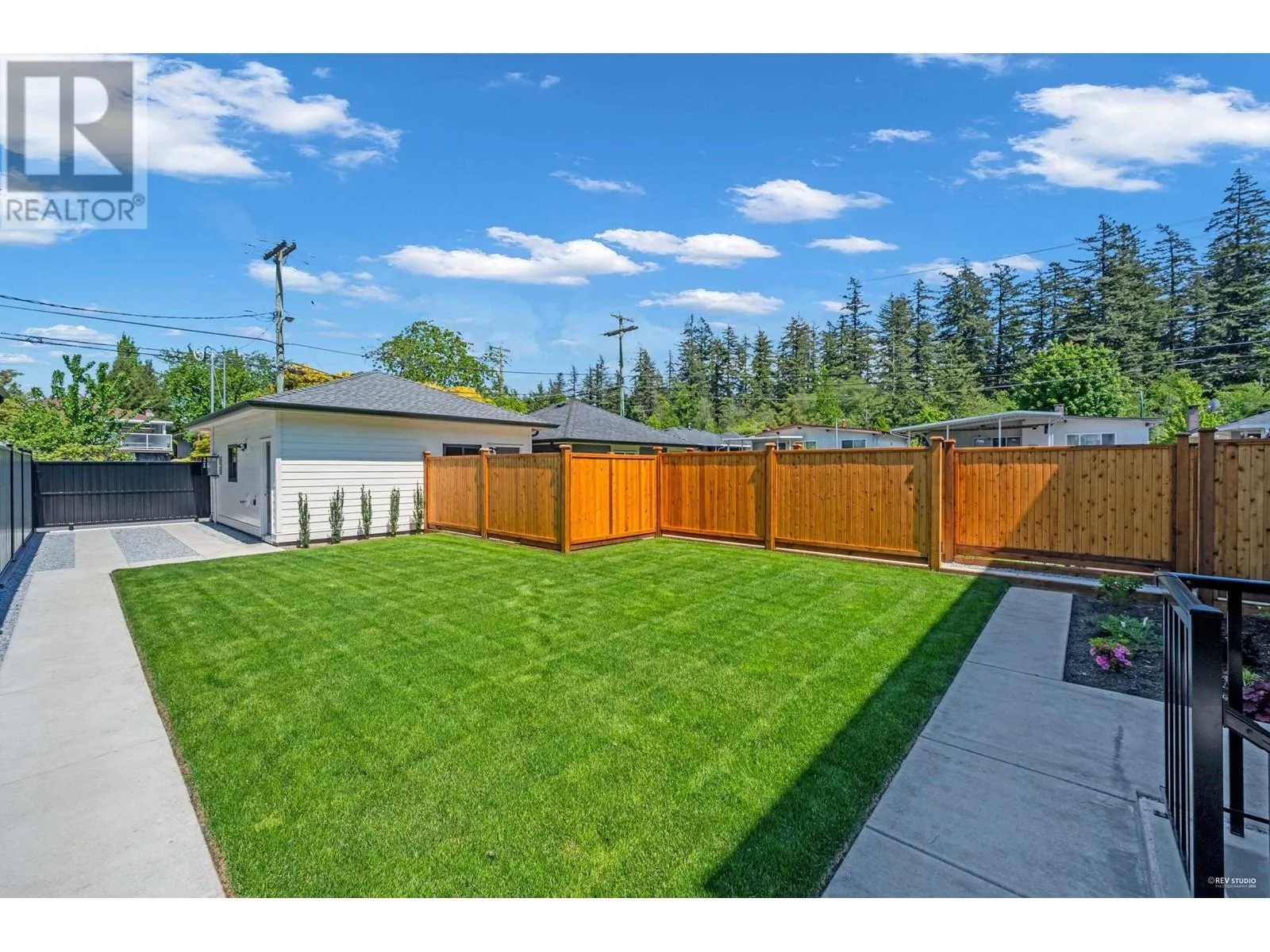 Duplex for rent: 3673 E 48th Avenue, Vancouver, British Columbia V5S 1J1