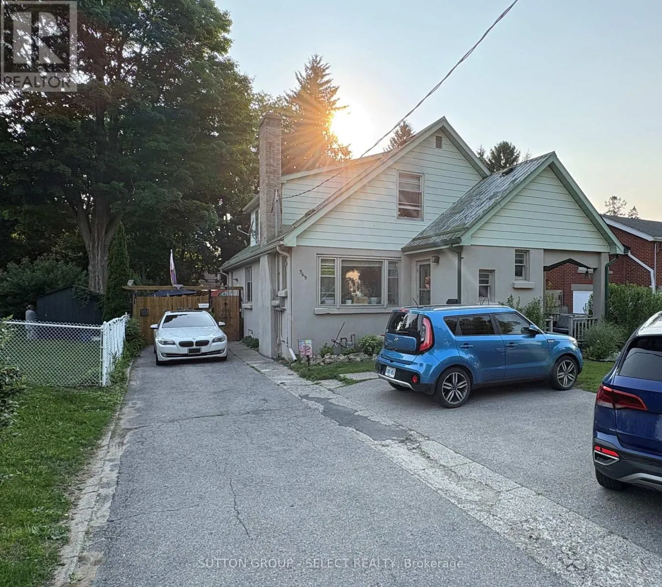 Triplex for rent: 369 Boler Road, London South, Ontario N6K 2K6