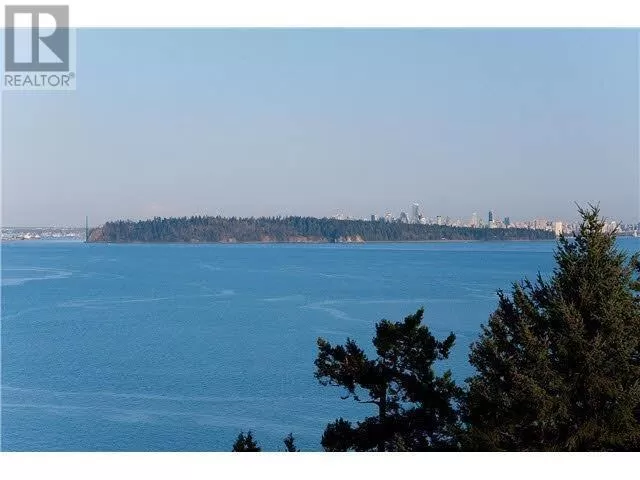 House for rent: 3699 Sunset Lane, West Vancouver, British Columbia V7V 0A9