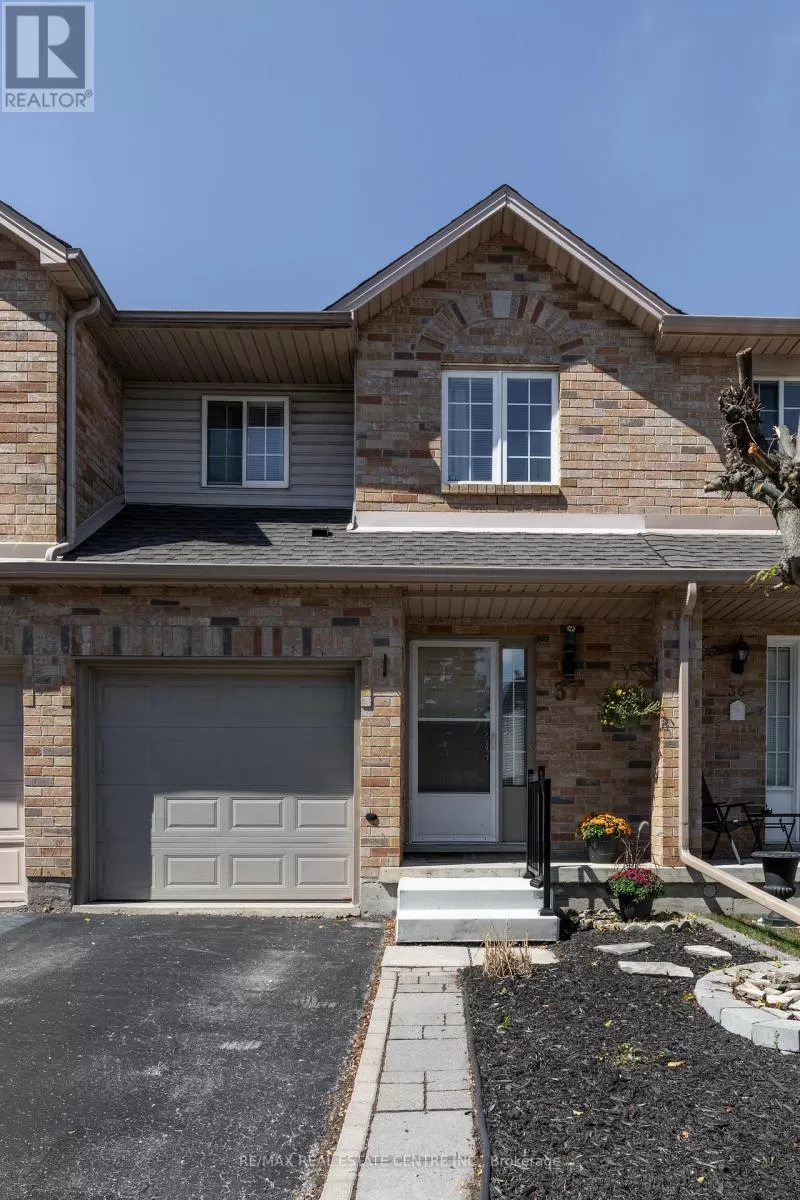 Row / Townhouse for rent: 37 - 10 Cadham Boulevard, Hamilton, Ontario L8W 3X6