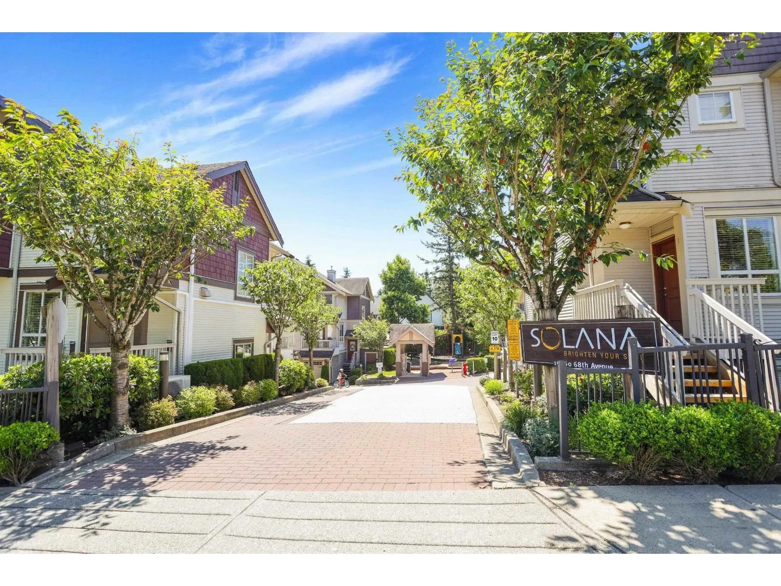 Row / Townhouse for rent: 37 19560 68 Avenue, Surrey, British Columbia V4N 5Y5