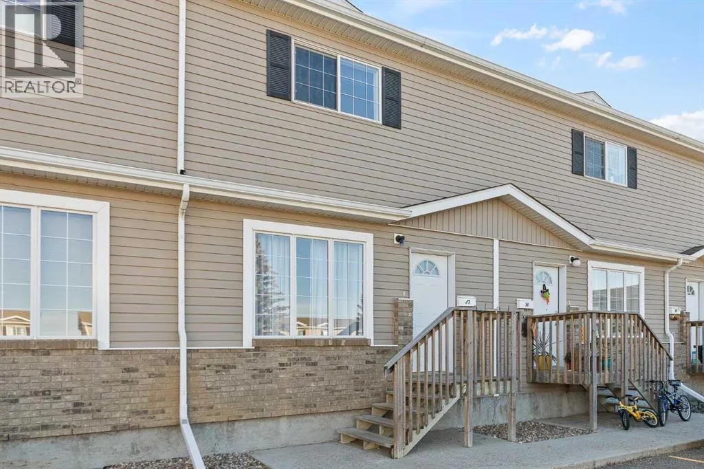 Row / Townhouse for rent: 37, 4728 18 Street, Lloydminster, Saskatchewan S9V 1N9