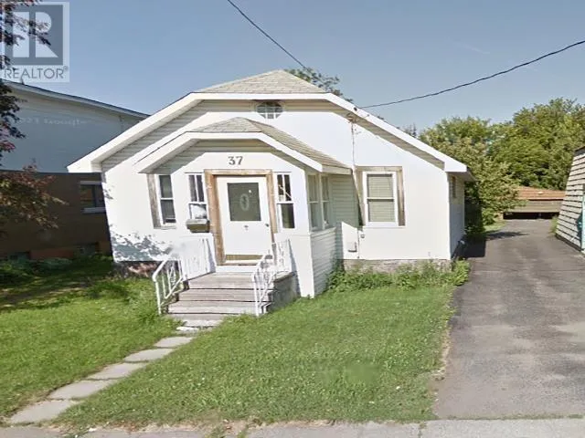 37 Algoma Ave, Sault Ste. Marie, Ontario P6B 2P6
