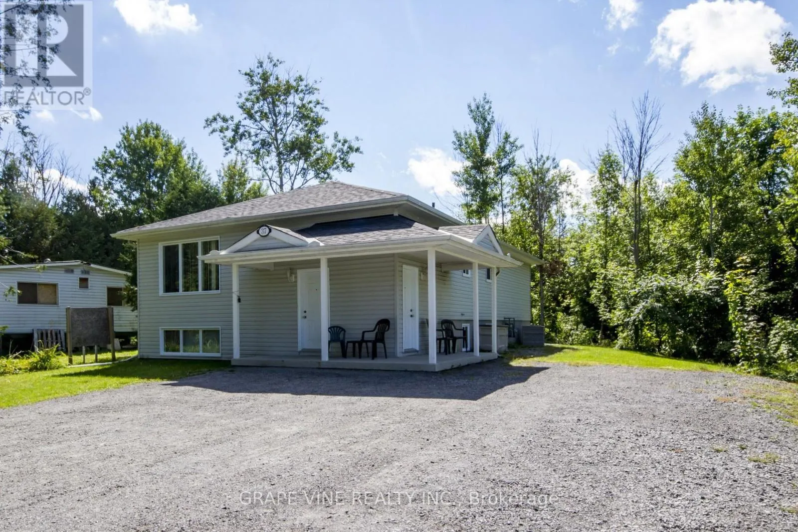 House for rent: 37 Cloverloft Court, Ottawa, Ontario K2S 1T3