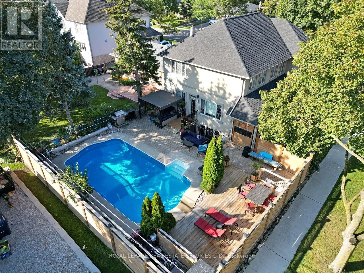 House for rent: 37 Maydolph Road, Toronto, Ontario M9B 1V9