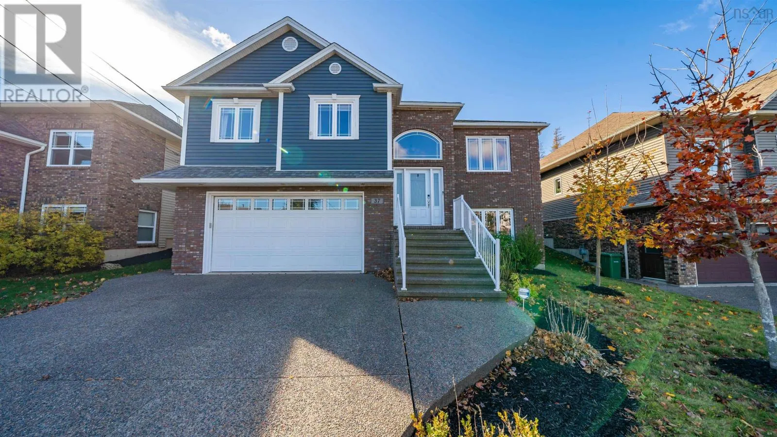 House for rent: 37 Peachtree Hill, Dartmouth, Nova Scotia B2W 0H9