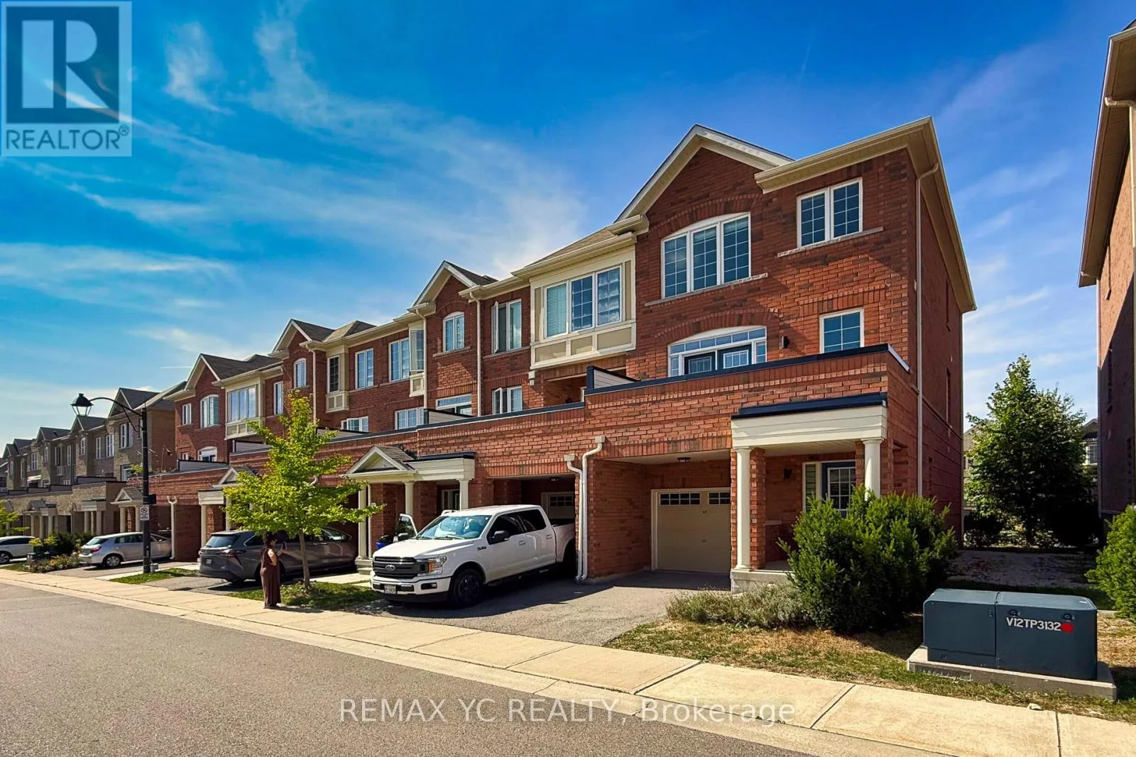 Row / Townhouse for rent: 37 Torah Gate, Vaughan, Ontario L6A 4Y4