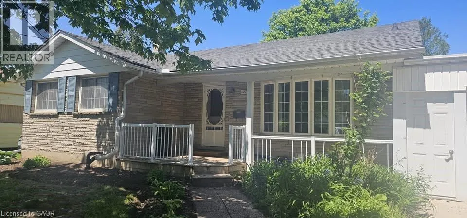 House for rent: 370 Greenbrook Drive, Kitchener, Ontario N2M 4K4