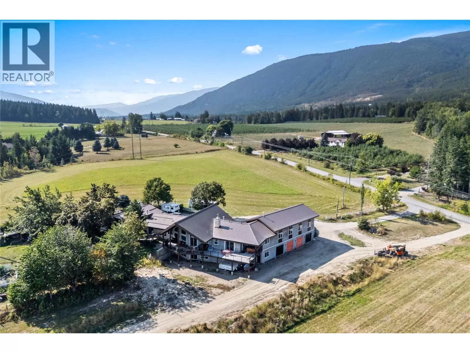 House for rent: 3700 50 Street, Salmon Arm, British Columbia V1E 3A9