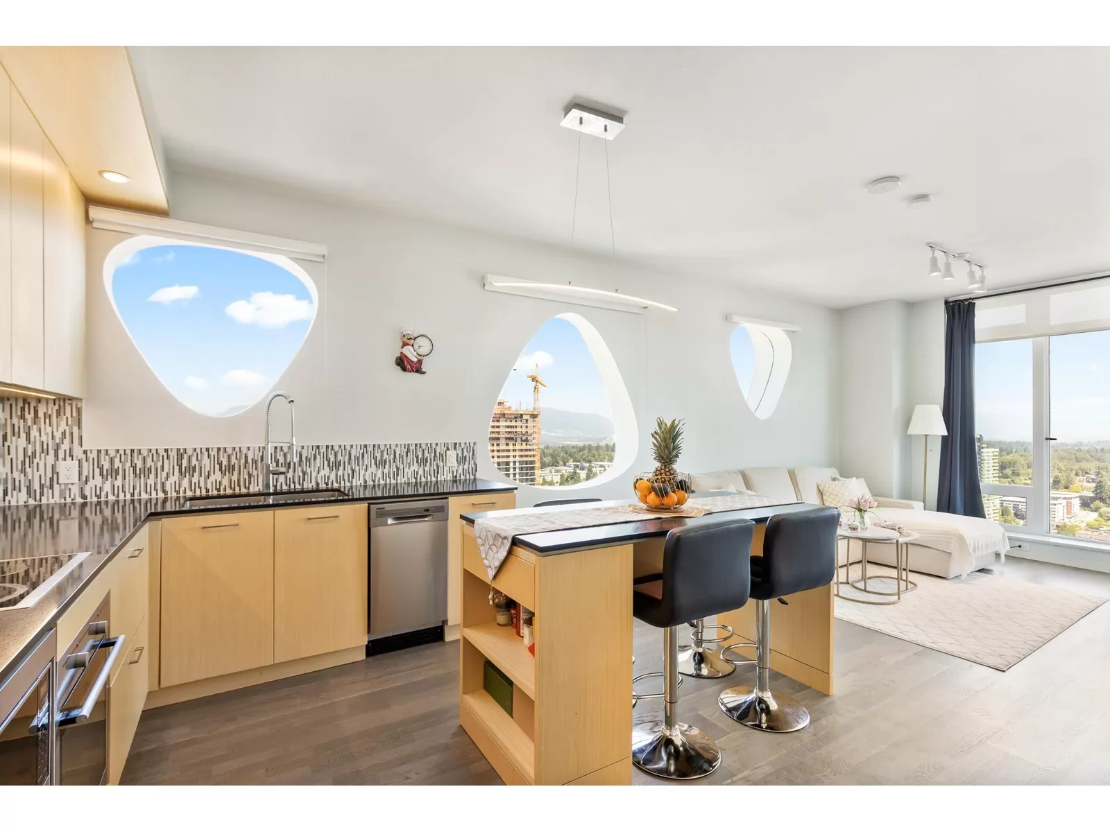 Apartment for rent: 3701 13495 Central Avenue, Surrey, British Columbia V3T 0K2