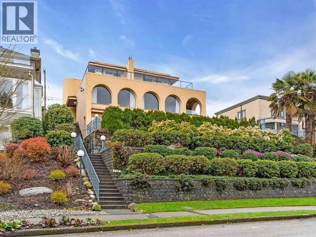 House for rent: 3705 Puget Drive, Vancouver, British Columbia V6L 2T8