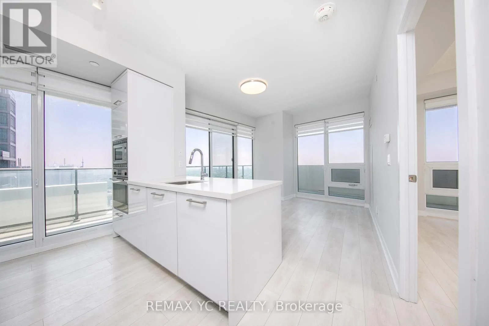 Apartment for rent: 3708 - 2221 Yonge Street, Toronto, Ontario M4S 2B4