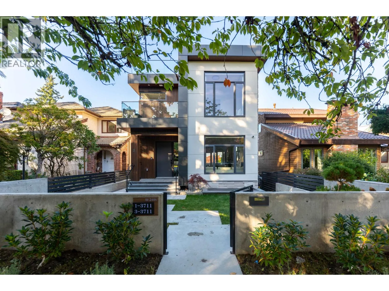 House for rent: 3711 W 24th Avenue, Vancouver, British Columbia V6S 1L7