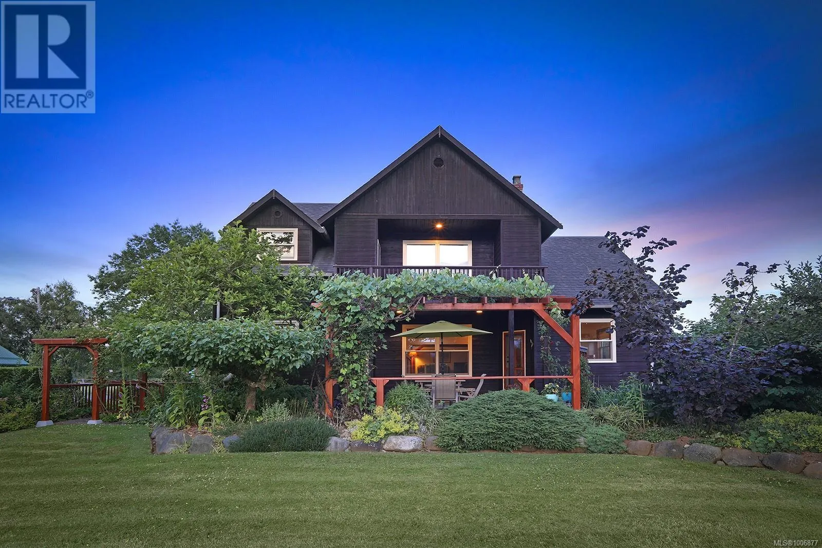 House for rent: 3713 Dove Creek Rd, Courtenay, British Columbia V9J 1R9