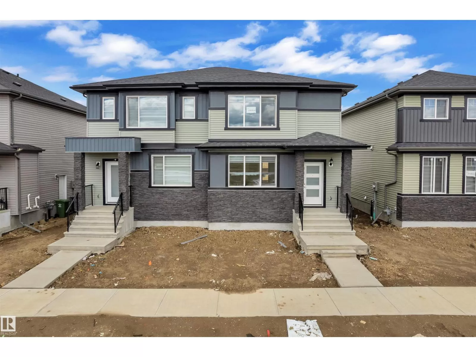 Duplex for rent: 3720 39 Av, Beaumont, Alberta T4X 2C5