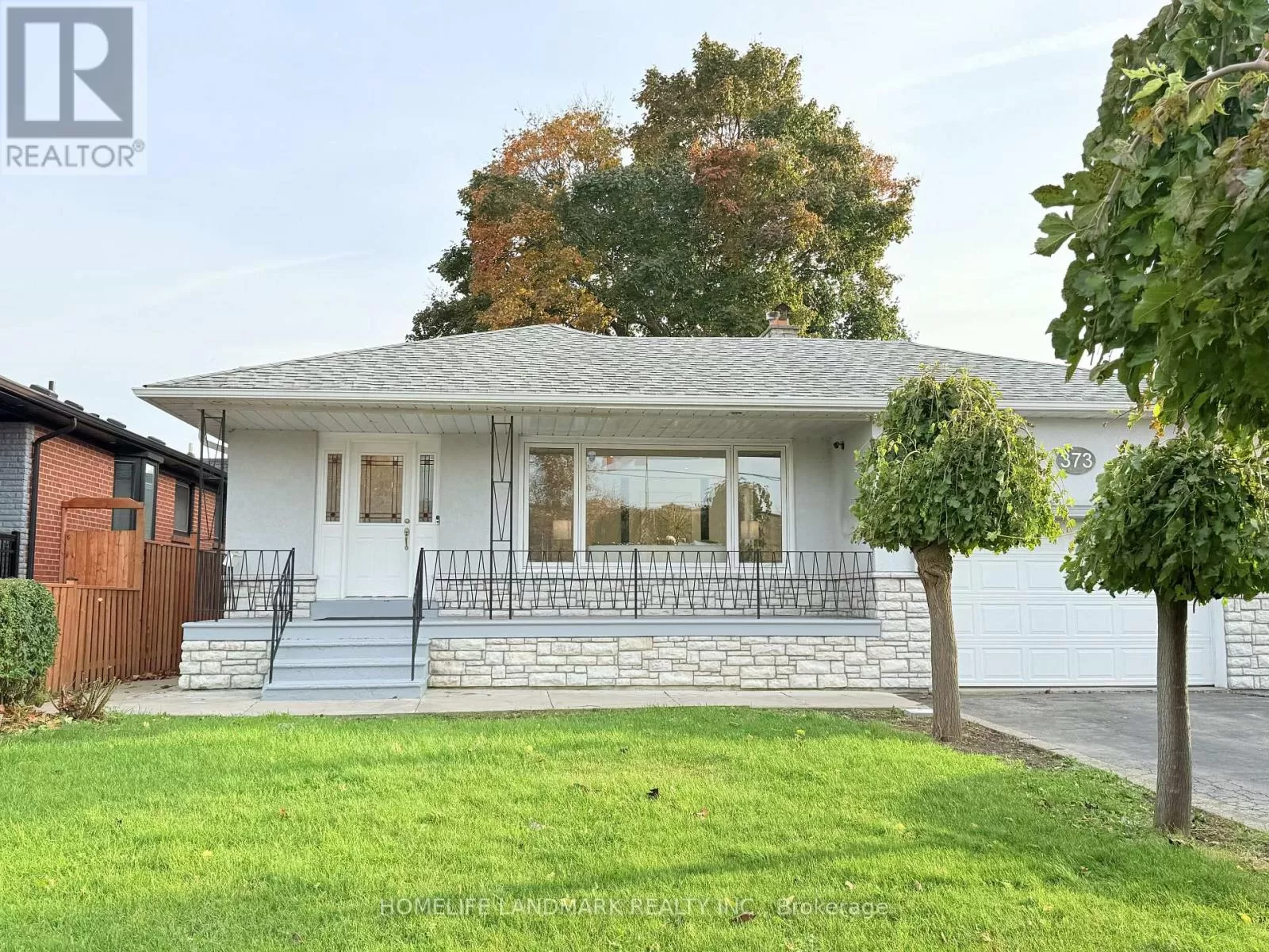 House for rent: 373 The Westway, Toronto, Ontario M9R 1H3