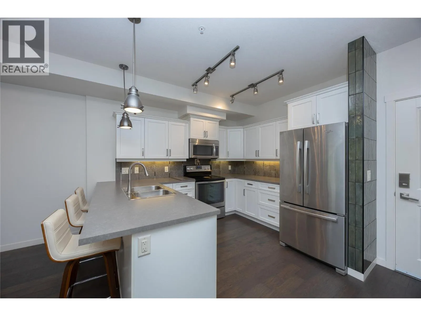 Apartment for rent: 3733 Casorso Road Unit# 103, Kelowna, British Columbia V1W 5E3