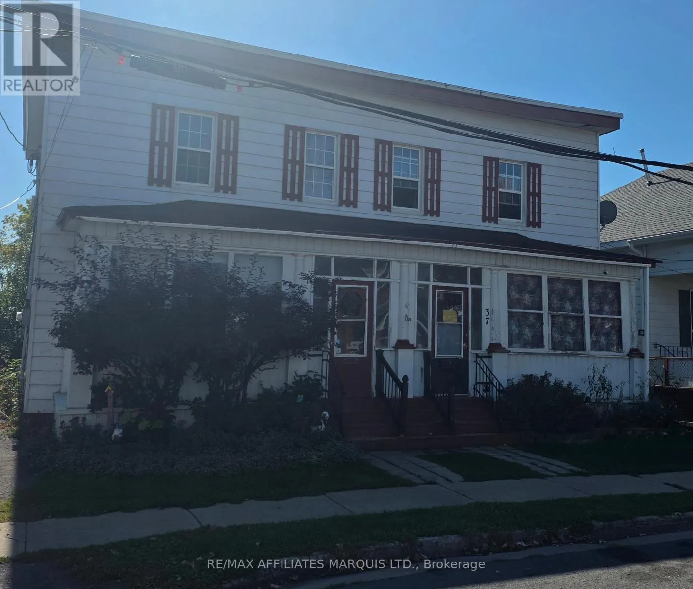 Duplex for rent: 37-39 Duncan Street, Cornwall, Ontario K6H 1H4