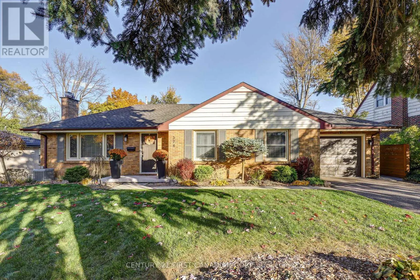 House for rent: 374 Glenrose Drive, London South, Ontario N6K 2A8