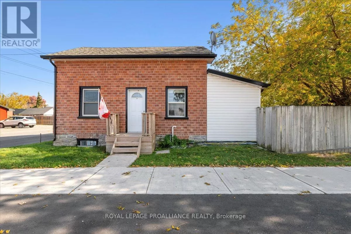 House for rent: 374 Main Street, Prince Edward County, Ontario K0K 2T0