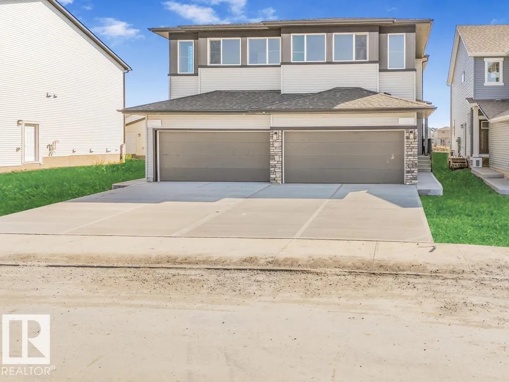 Duplex for rent: 3743 Erlanger Dr Nw Nw, Edmonton, Alberta T6M 1R9