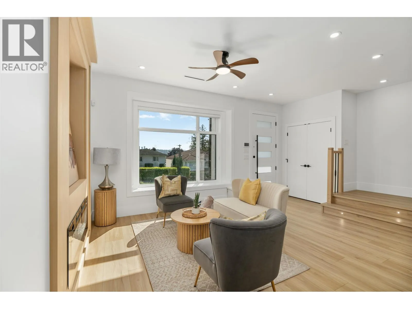 Duplex for rent: 3749 Union Street, Burnaby, British Columbia V5C 2W2