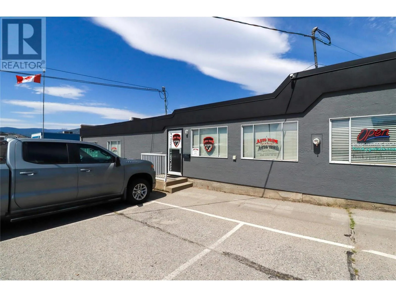 Other for rent: 375 Warren Avenue, Penticton, British Columbia V2A 7T6