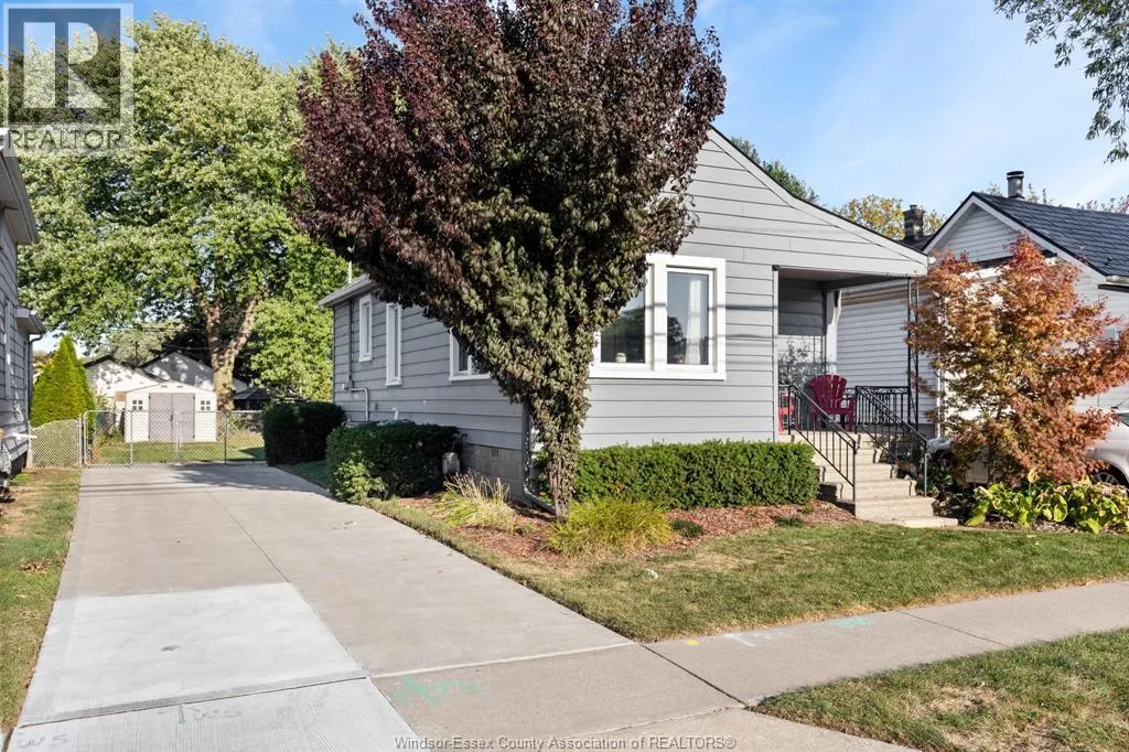 House for rent: 376 Lauzon, Windsor, Ontario N8S 3L9