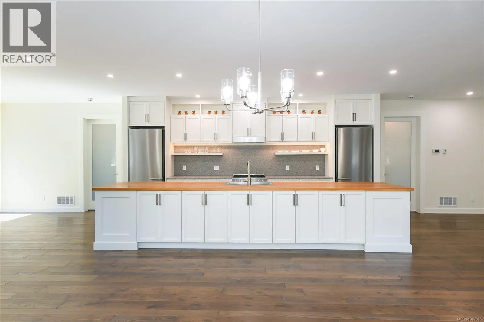 House for rent: 3767 Maple Lane, Royston, British Columbia V0R 2V0