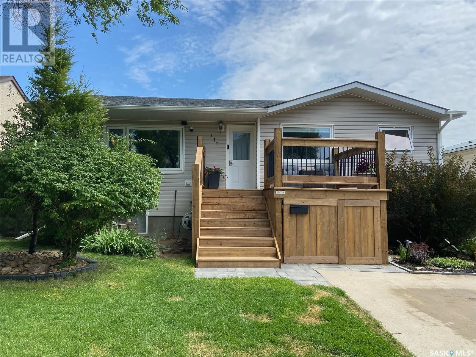 House for rent: 377 8th Avenue Nw, Swift Current, Saskatchewan S9H 0Z9