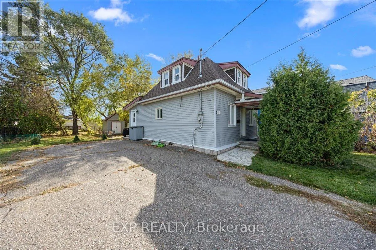 House for rent: 377 Lisgar Avenue, Renfrew, Ontario K7V 3N3