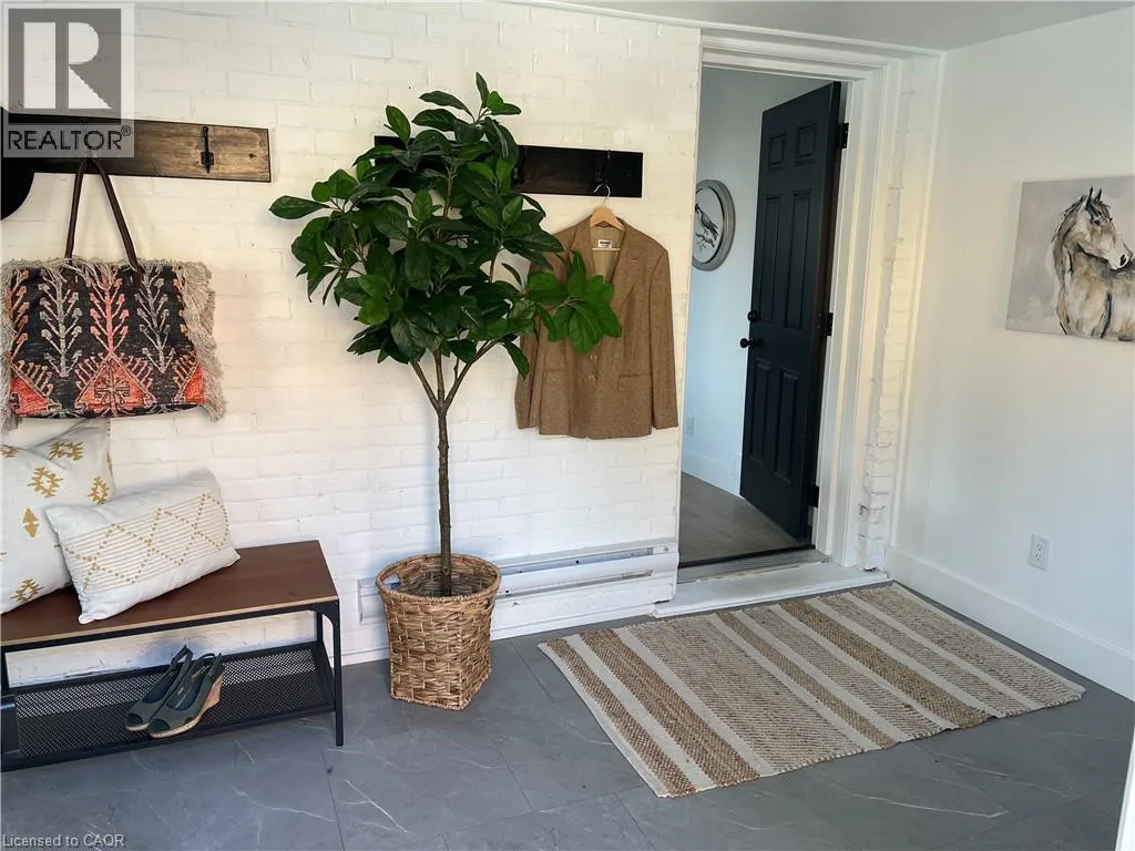 Apartment for rent: 377 Main Street Unit# 1, Woodstock, Ontario N4S 1T4