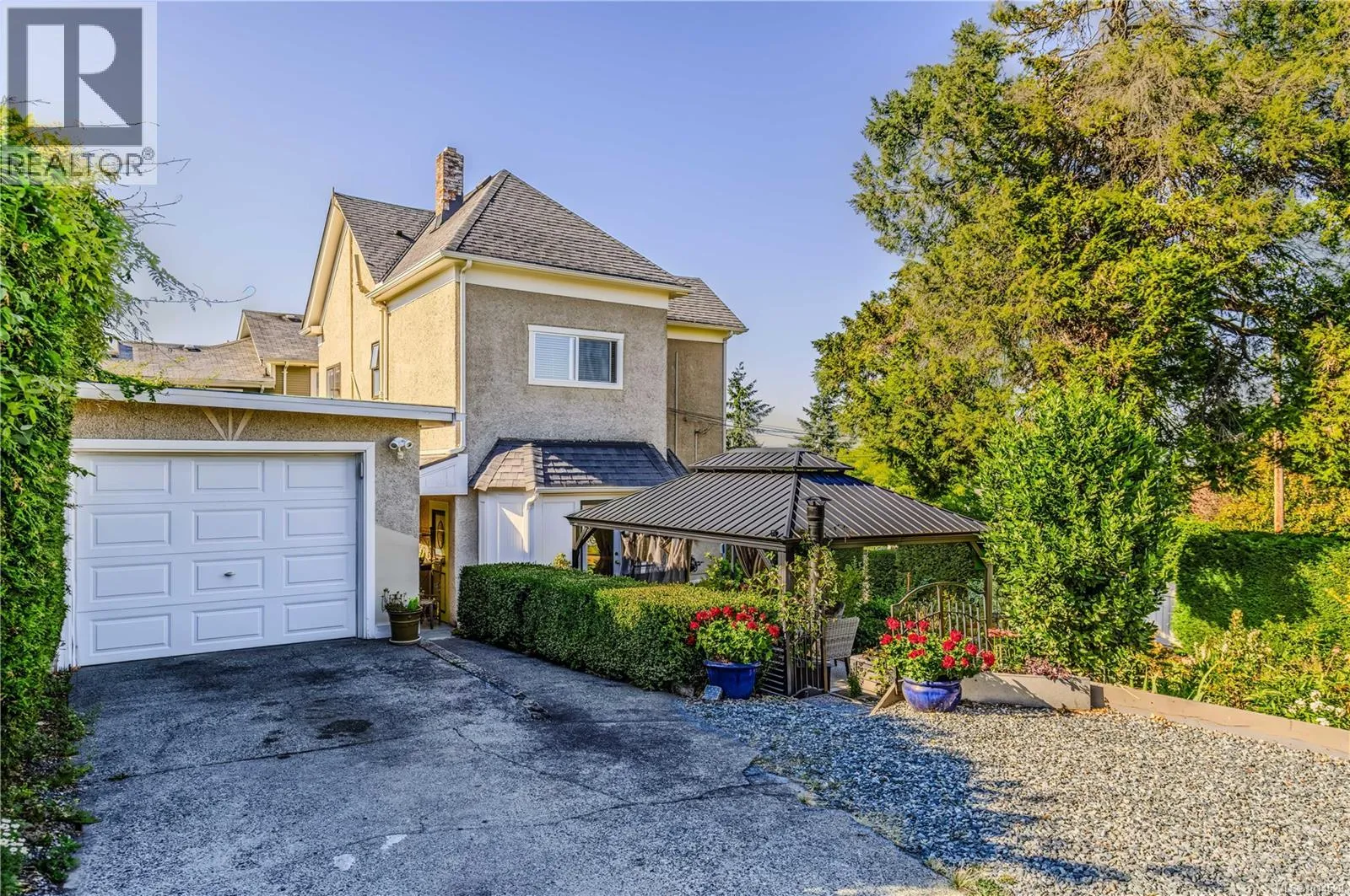 House for rent: 377 Milton St, Nanaimo, British Columbia V9R 2K8