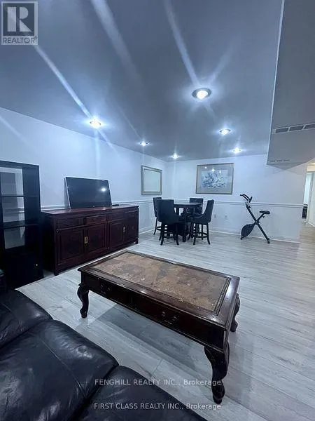 House for rent: 377 Taylor Mills Drive S, Richmond Hill, Ontario L4C 2V1