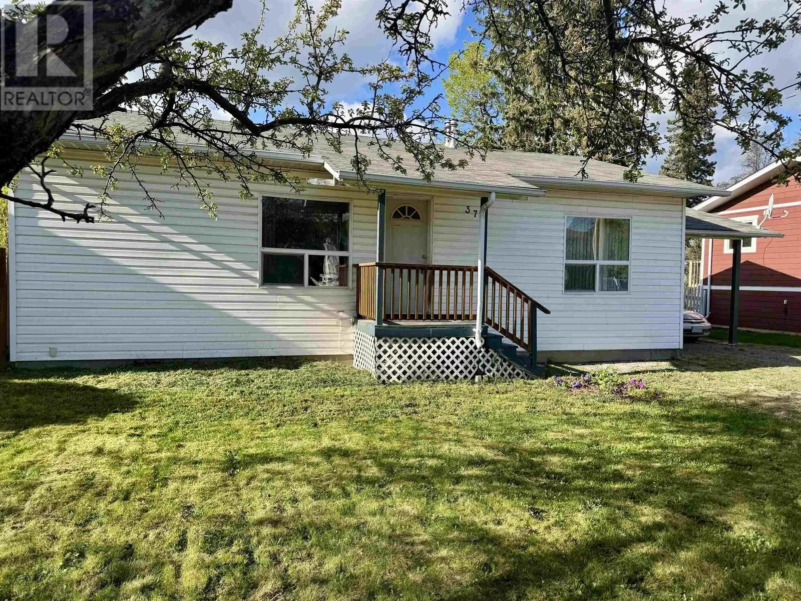 House for rent: 377 W 2nd Street, Vanderhoof, British Columbia V0J 3A0