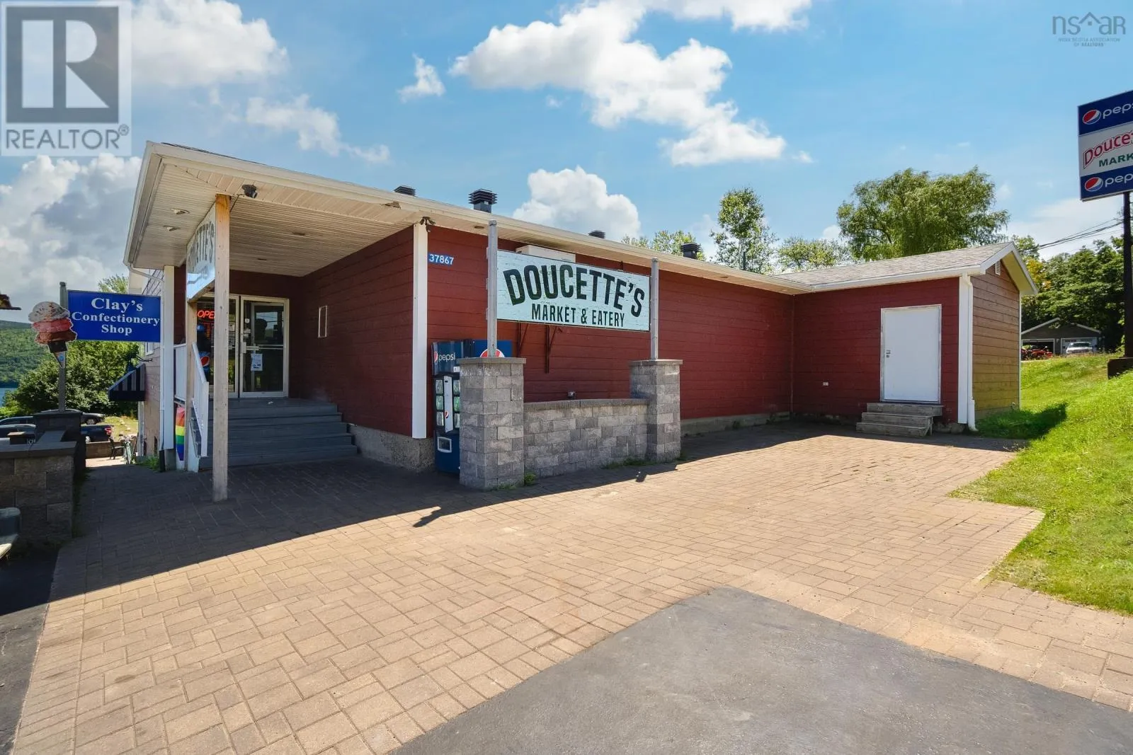 37867 Cabot Trail, Ingonish, Nova Scotia B0C 1L0