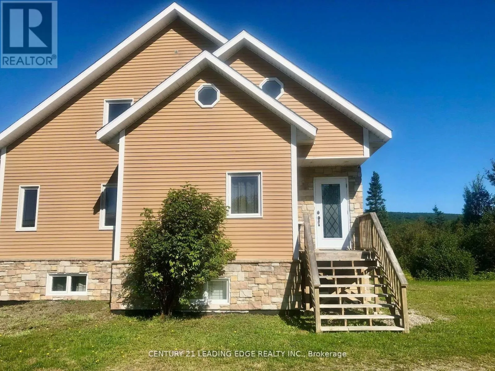 House for rent: 379 A J. W. Pickersgill Boulevard, Newfoundland, Newfoundland & Labrador A0G 4P0