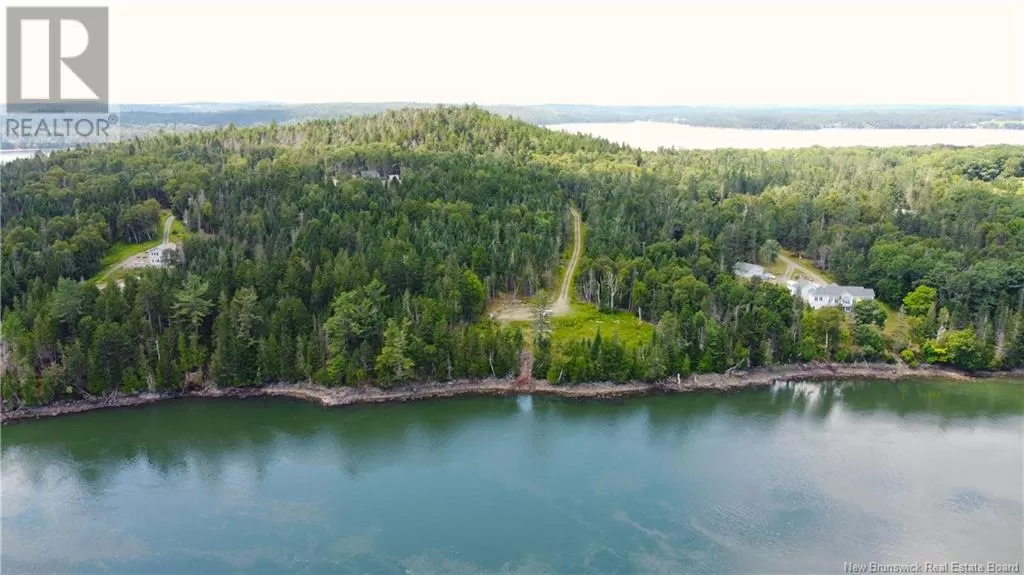 379 Hills Point Road, Oak Bay, New Brunswick E3L 4K5