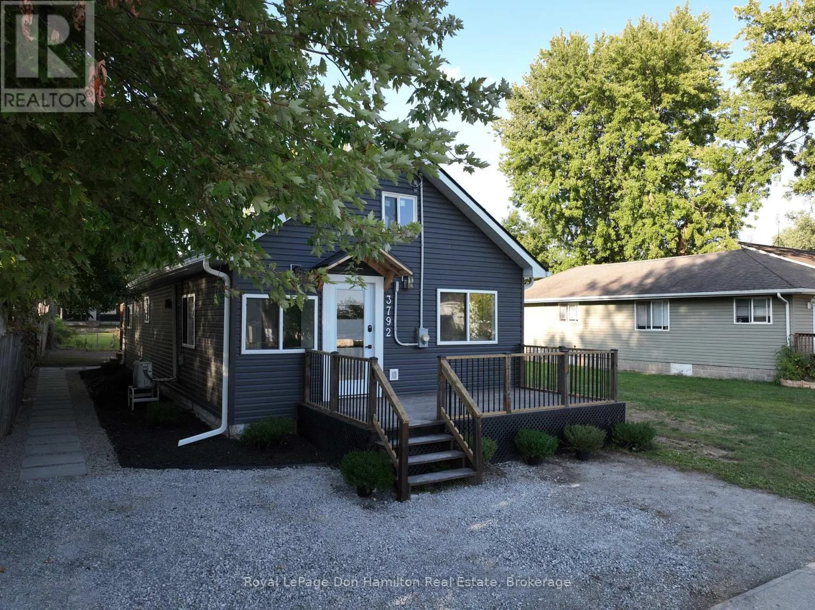 House for rent: 3792 Glendale Avenue, Fort Erie, Ontario L0S 1B0